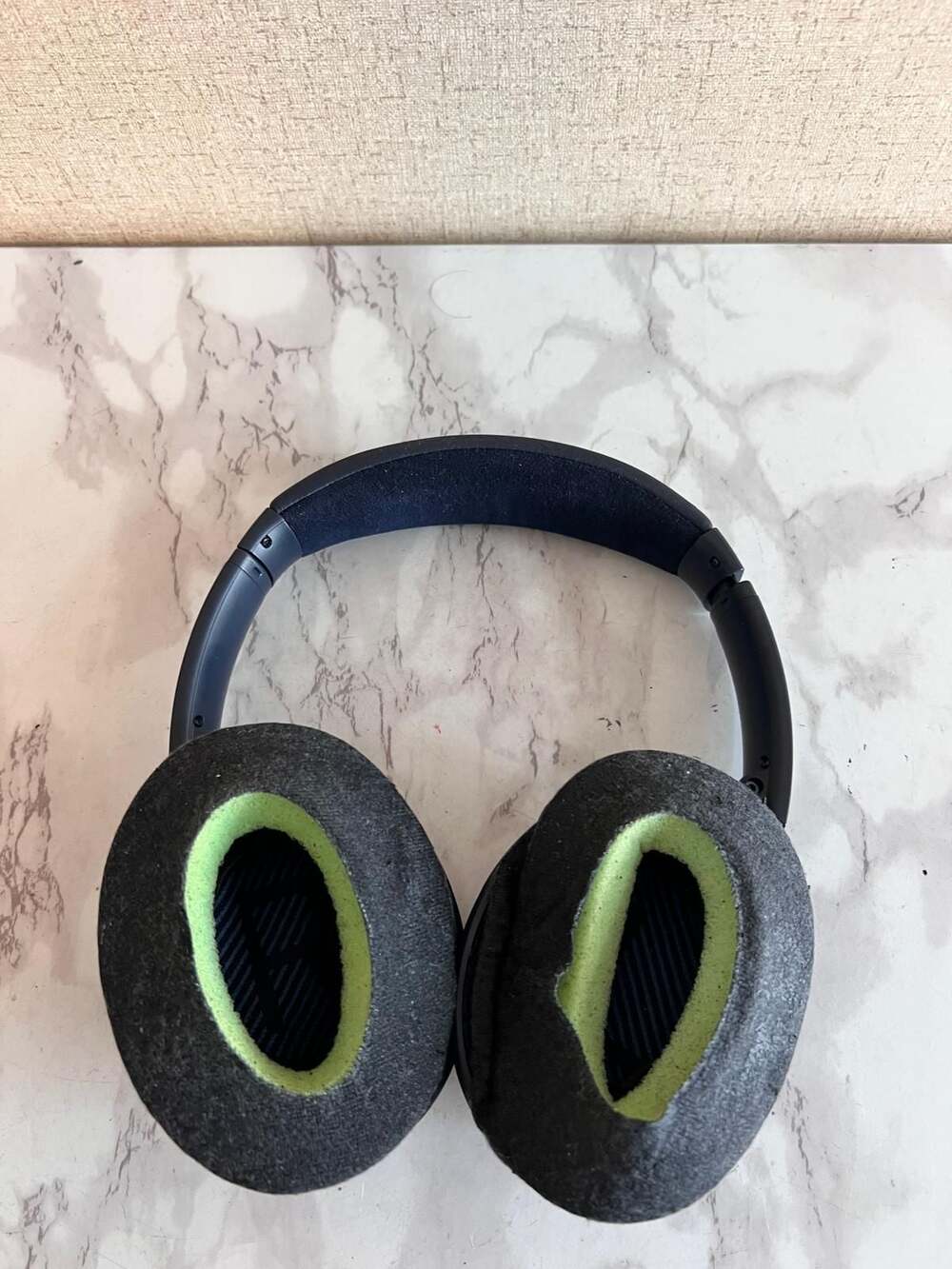 Bose QuietComfort 35 II Wireless Noise-Cancelling Headphones - Picture 4 of 12